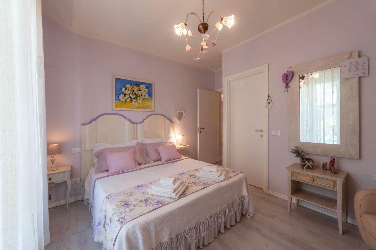 Tre Civette Sul Como Bed & Breakfast Марина ди Маса Екстериор снимка